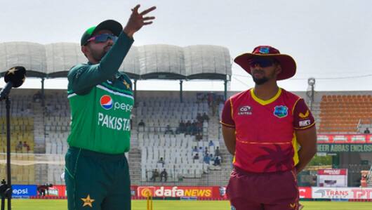 PAK vs WI, 1st ODI Live Cricket Score: पाकिस्तान बनाम वेस्टइंडीज पहला वनडे मैच लाइव क्रिकेट स्कोर अपडेट्स